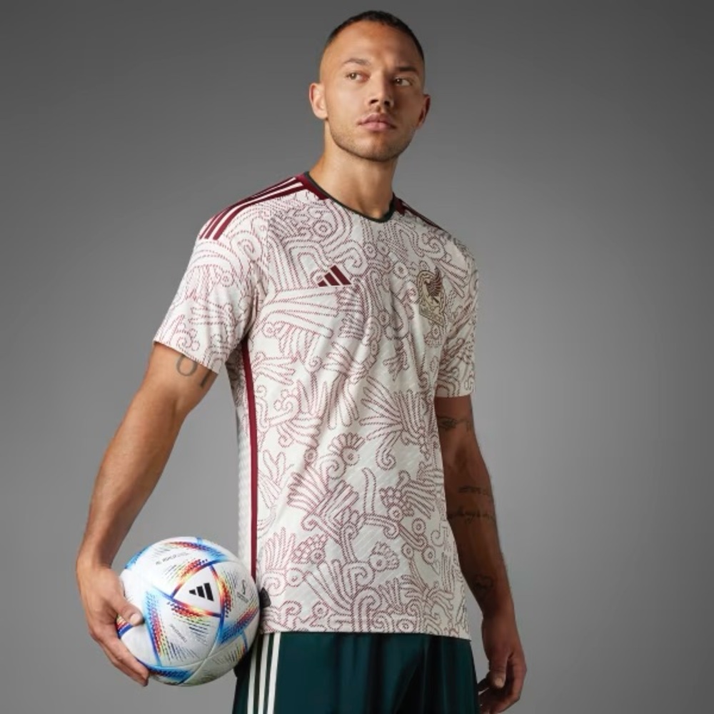 Adidas Men's White and Maroon Graphic Jersey
